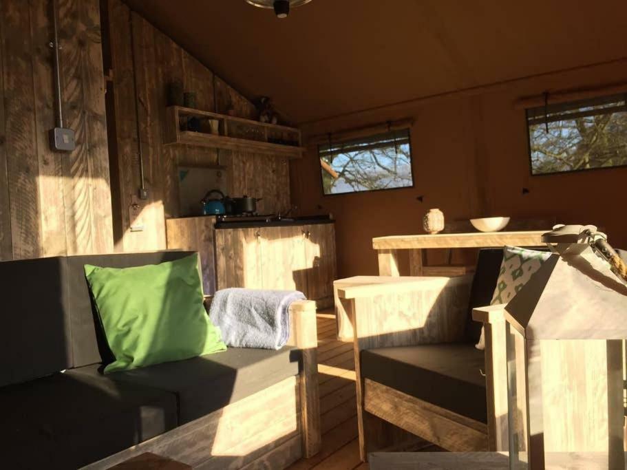 Lapwing Safari Tent Cheltenham Exterior foto